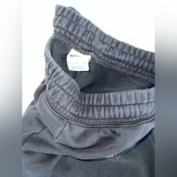 Nike Black & Gold Swoosh Jogger Sweatpants & Crewneck Sweatshirt Set | Size XL - Picture 5 of 10